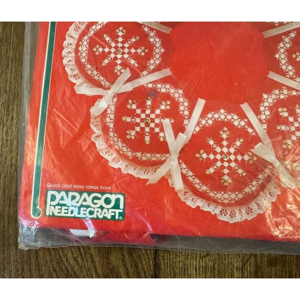 Vintage Paragon Needlecraft Snowflaking‎ Plus 16 Inch Wreath Kit #6931 New Lot 2